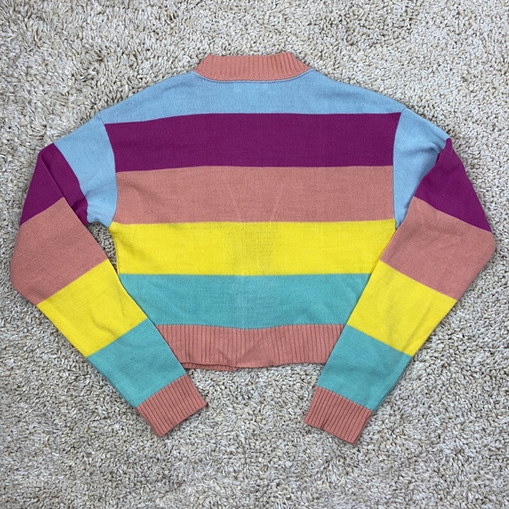 Abound Crop V-Neck Button Down Lightweight Sweate… - image 7